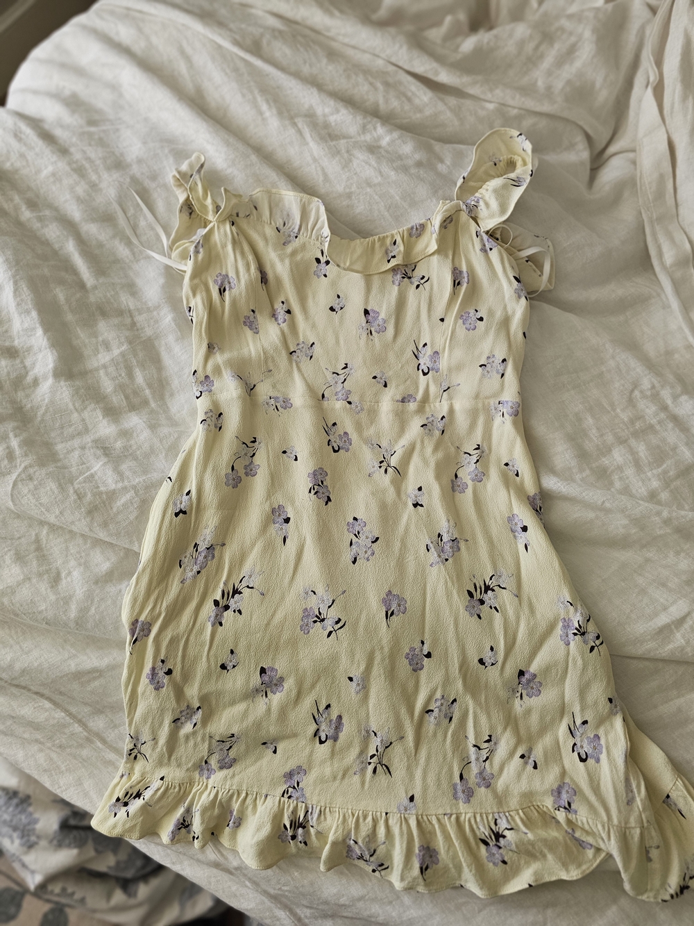 Aritzia Sunday Best Butter Yellow Floral Ruffle Mini Dress 90s 2000s Style Small